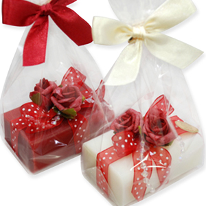 Schafmilchseife eckig 100g dekoriert mit Rose in Cello, Classic/Granatapfel 