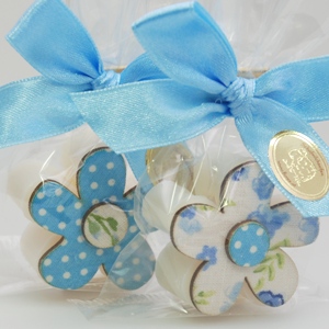 Sheep milk marguerite soap 15g, decorated with a wooden flower in a cellophane, Classic 