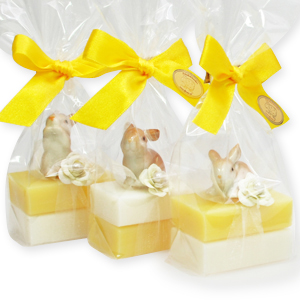 Sheep milk guest soap 2x25g, decorated with a rabbit in a cellophane, Classic/grapefruit 