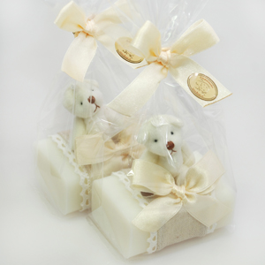 Schafmilchseife eckig 100g dekoriert mit Teddy in Cello, Classic 