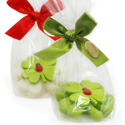 Schafmilchseife Kleeblatt 32g dekoriert mit Kleeblatt in Cello, Classic/Birne 