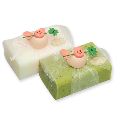 Schafmilchseife eckig 100g dekoriert mit Holz-Schweinchen, Classic/Eisenkraut 
