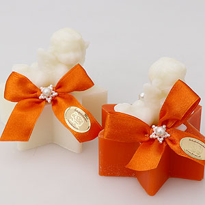 Schafmilchseife Stern 80g dekoriert mit Seifenengel liegend 20g, Classic/Blutorange 