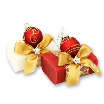 Schafmilchseife eckig 100g, dekoriert mit Weihnachtskugel, Classic/Granatapfel 