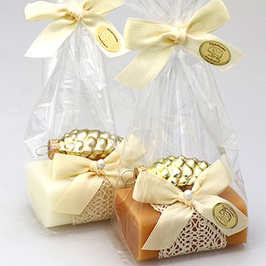 Sheep milk soap 100g, decorated with a cone in a cellophane, Classic/quince 