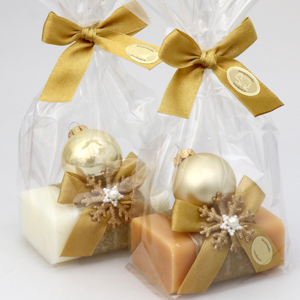Sheep milk soap 100g, decorated with a glass christmas ball in a cellophane, Classic/quince 
