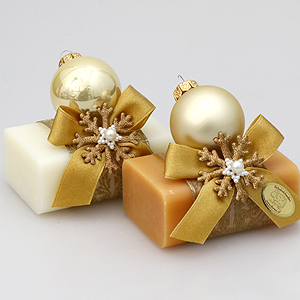 Sheep milk soap 100g, decorated with a glass christmas ball, Classic/quince 
