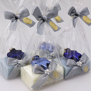 Schafmilchseife eckig 100g, dekoriert mit Stern-Glashänger in Cello, Classic/Eisblume 