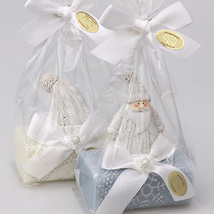 Schafmilchseife eckig 100g, dekoriert mit Weihnachtsfigur in Cello, Classic/Eisblume 