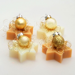 Sheep milk soap star 20g, decorated with a gold glass christmas ball, Classic/quince 