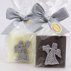 Sheep milk soap quadrat 35g decorated with an angel in a cellophane, Classic/christmas rose 