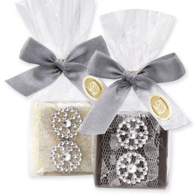 Sheep milk soap quadrat 35g, decorated with several ribbons in a cellophane, Classic/christmas rose 