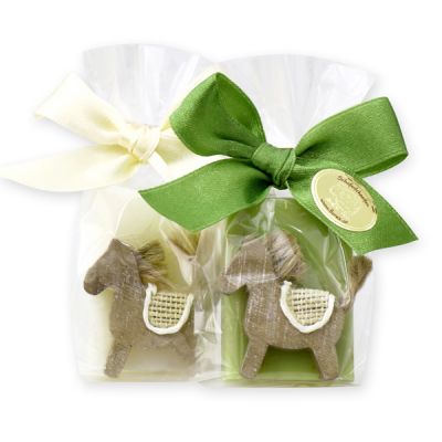 Sheep milk guest soap 25g, decorated with a wooden rocking horse in a cellophane, Classic/verbena 