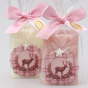 Schafmilchseife eckig 100g, dekoriert mit Platzhirsch in Cello, Classic/Magnolie 