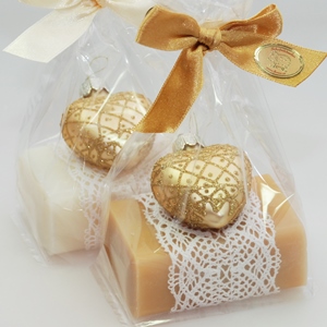 Sheep milk soap 100g, decorated with a gold glass heart in a cellophane, Classic/Quince 
