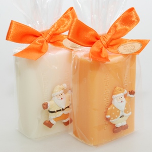 Schafmilchseife eckig 100g dekoriert mit Weihnachtsmann in Cello, Classic/Orange 