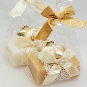 Sheep milk soap 100g, decorated with a gold glass star in a cellophane, Classic/quince 